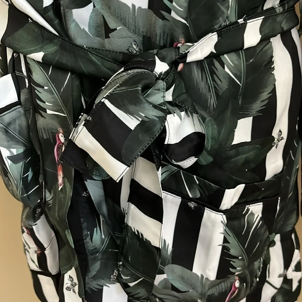 🆕 Plush Revolve Robe Women’s Black White Stripe Jungle Print Tropical XS